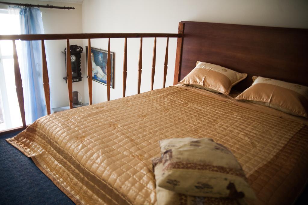 Kozatski Apartments ลวีฟ ภายนอก รูปภาพ
